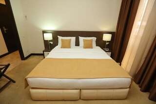 Отель Май Отель Ереван 3 Ереван Стандартный двухместный номер с 1 кроватью или 2 отдельными кроватями-5